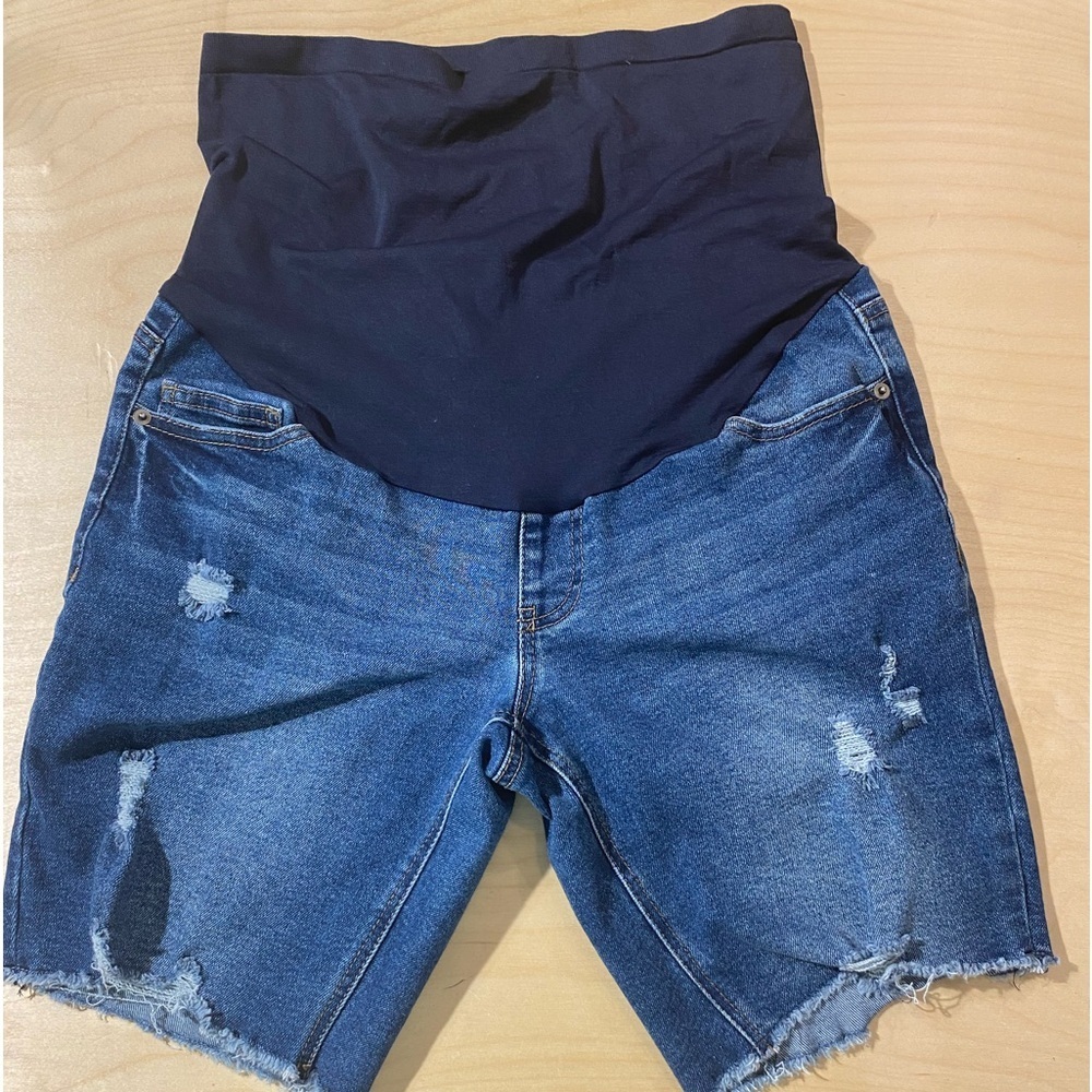 Time and Tru Maternity Jean Shorts Medium (8-10) (EA)